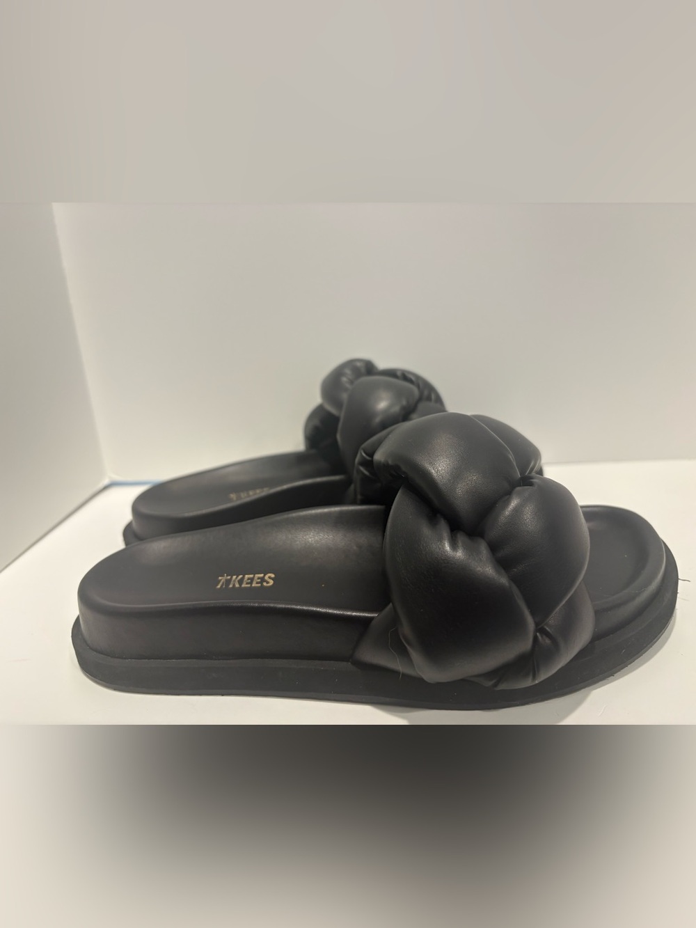 TKEES Black Max Braid Single Sandals Featuring Puffy Braided Strap Size 38/7